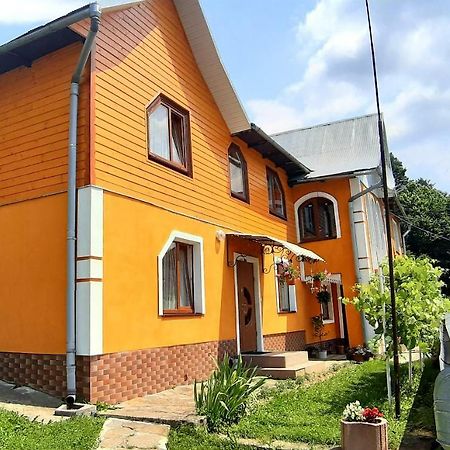 Guest House Karpaty Yaremche Exterior photo