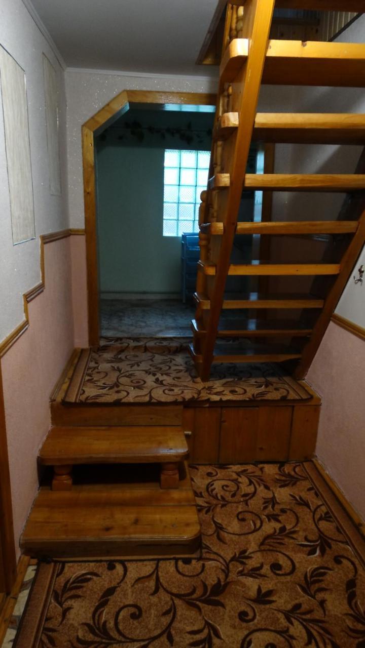 Guest House Karpaty Yaremche Exterior photo